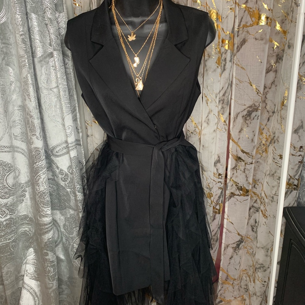 Dress - Picture 4 of 4